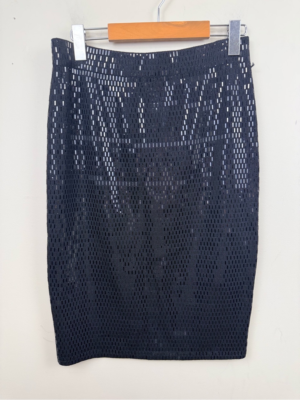 ST JOHN black sequin knit pencil skirt size 4